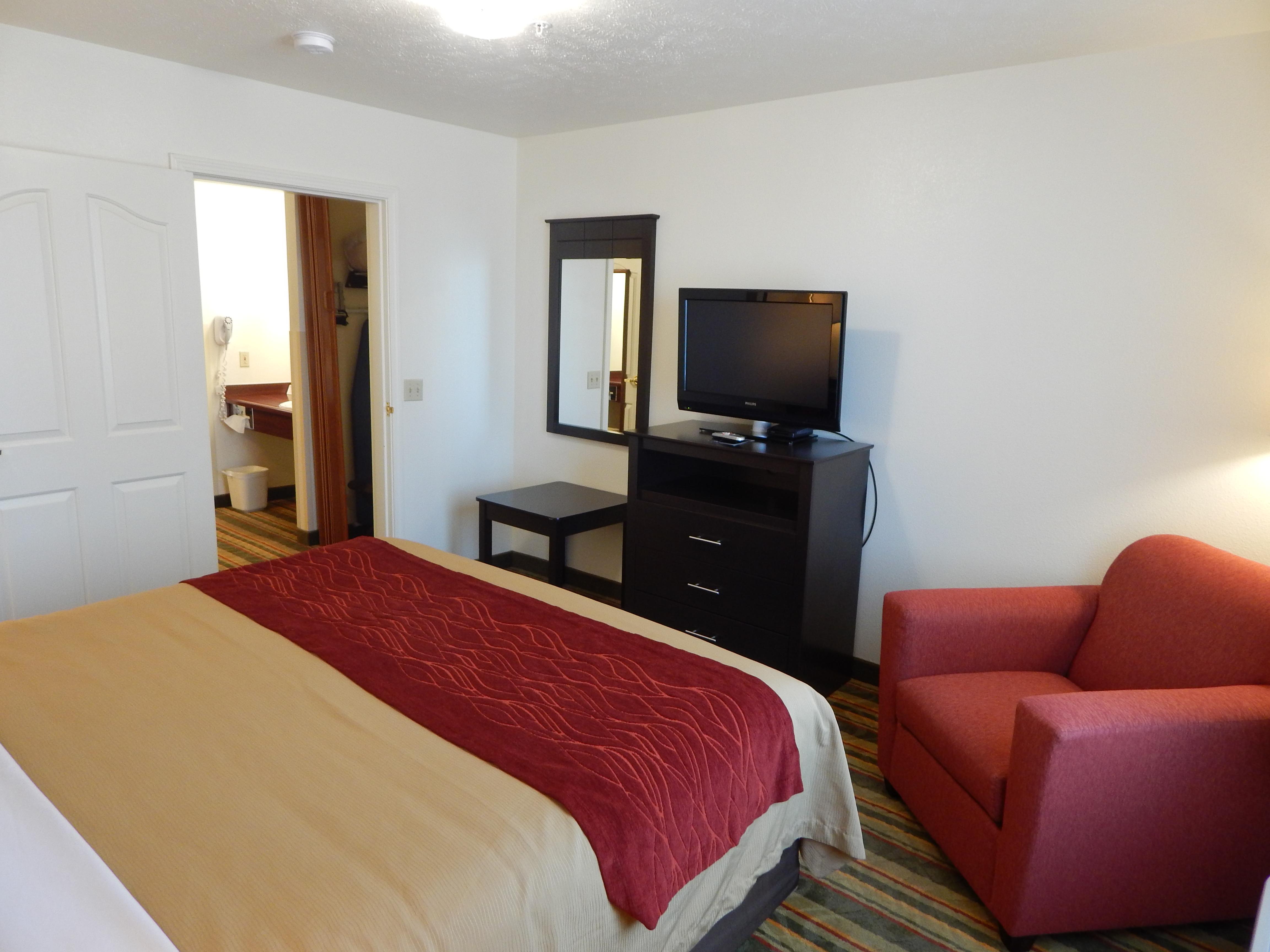 Best Western Visalia Hotel Exterior photo