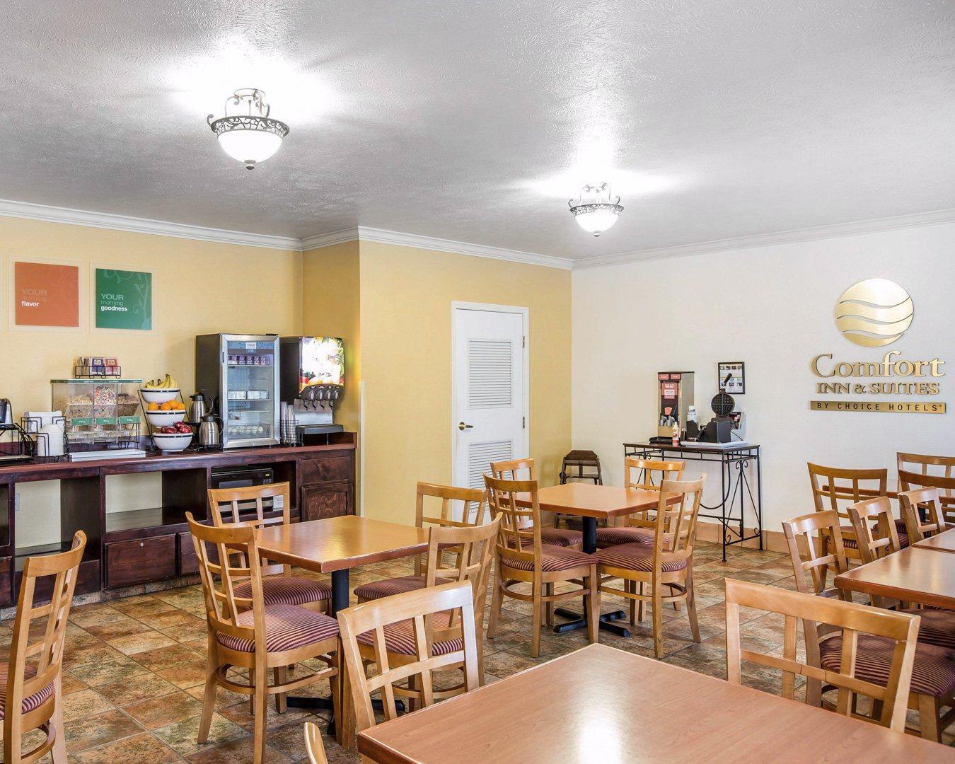 Best Western Visalia Hotel Exterior photo