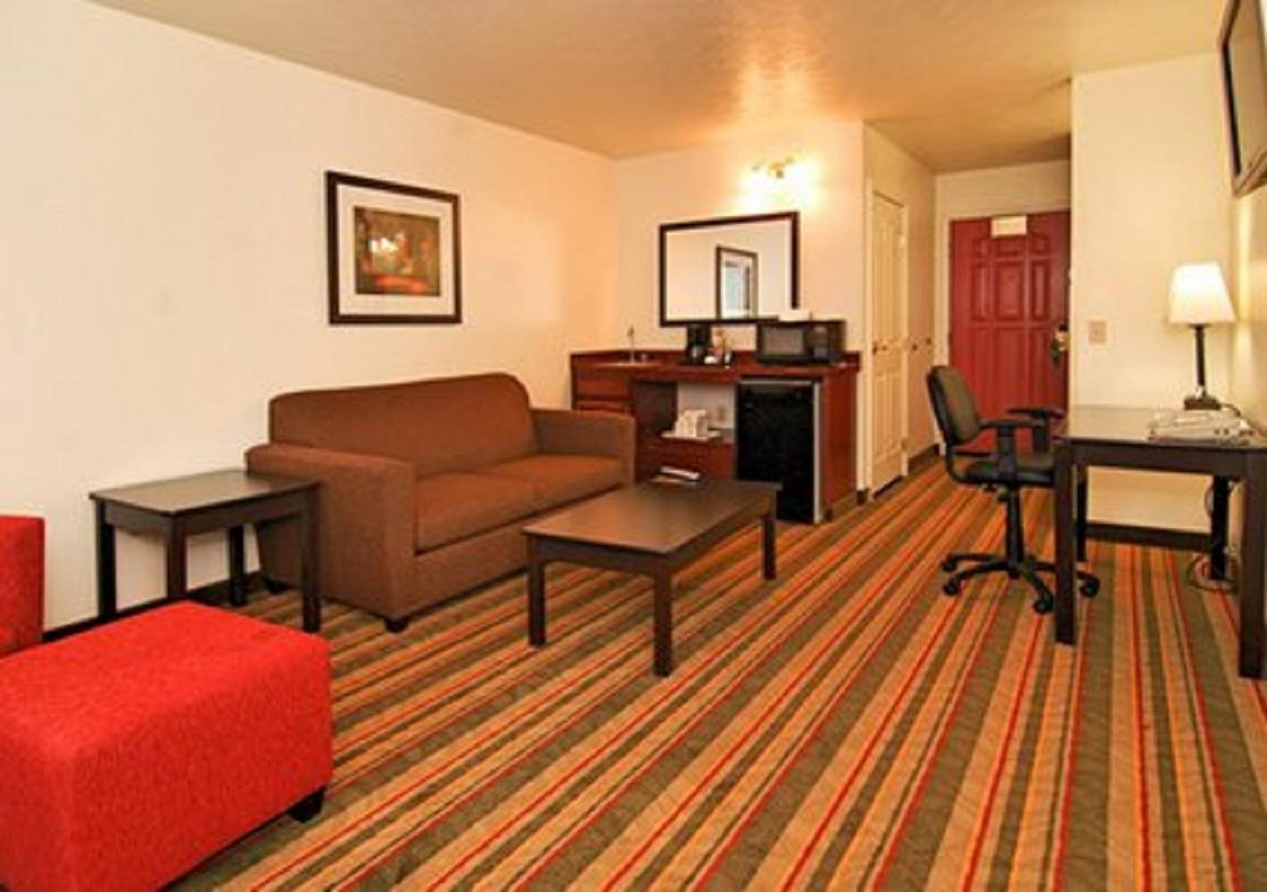 Best Western Visalia Hotel Exterior photo