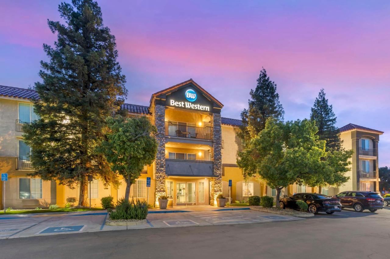 Best Western Visalia Hotel Exterior photo